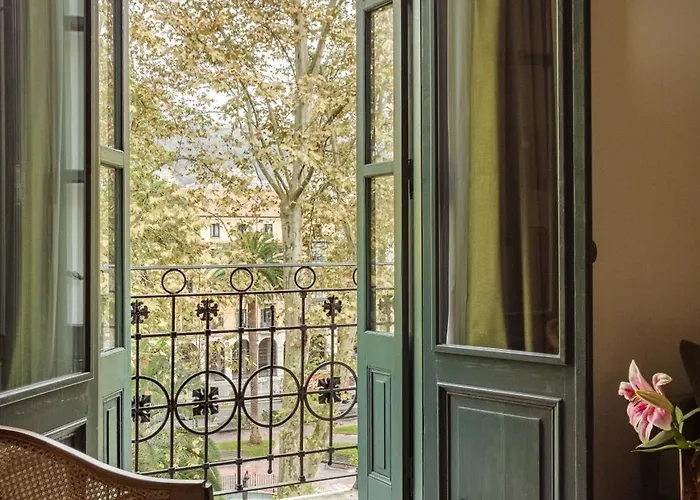 Aparthotel Batimont &