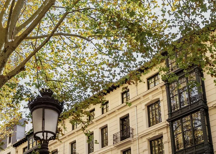 Batimont & アパートホテル ビルバオ